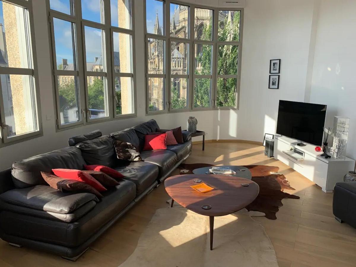 Loft Des Sacres - Vue Unique Sur La Cathedrale Apartamento Reims Exterior foto